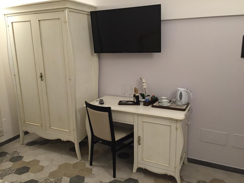 Palazzo Tasca Bed & Breakfast โนโต ภายนอก รูปภาพ