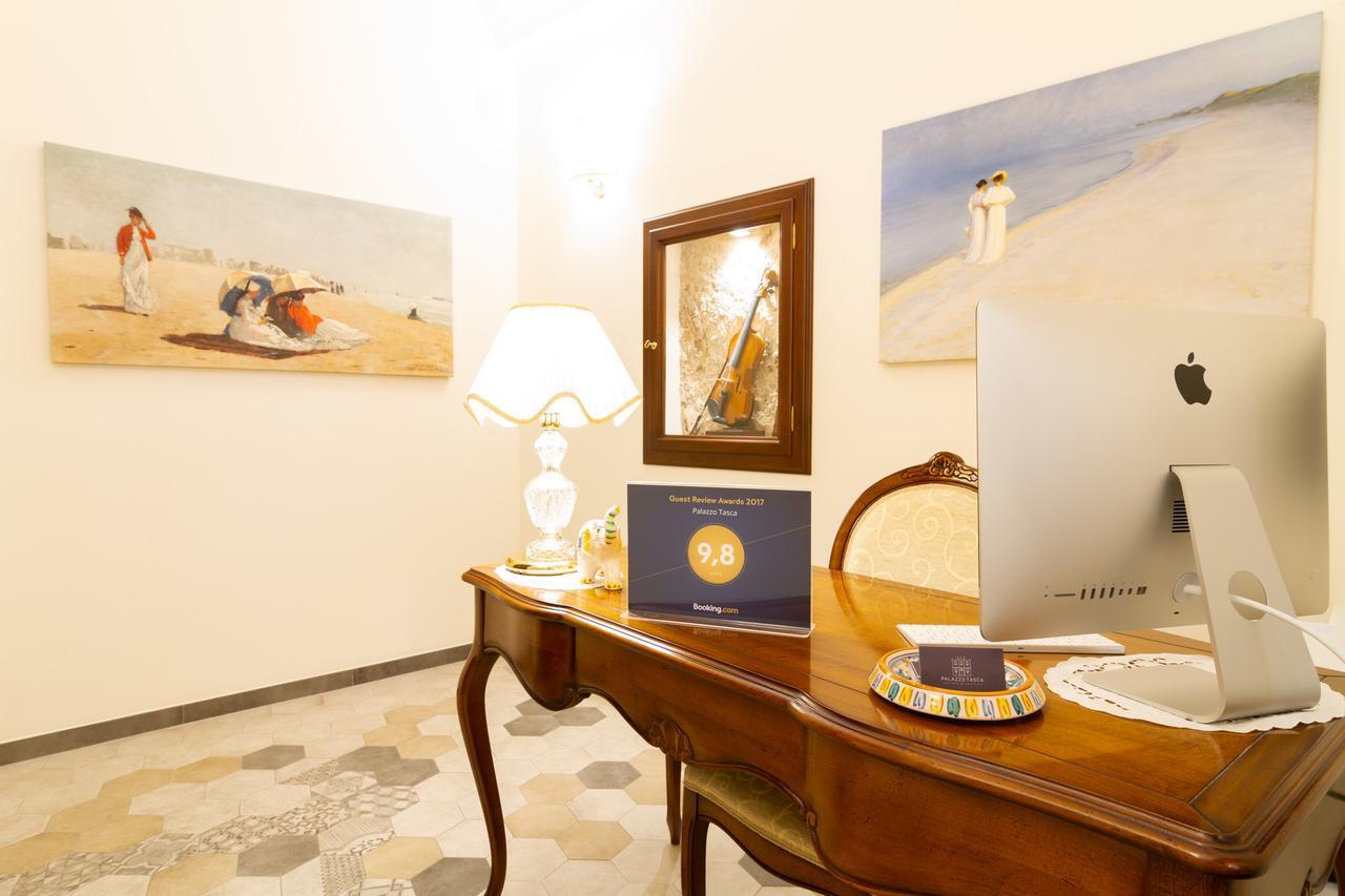 Palazzo Tasca Bed & Breakfast โนโต ภายนอก รูปภาพ