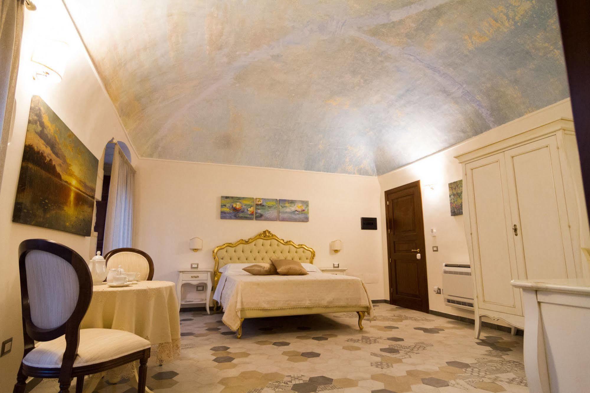 Palazzo Tasca Bed & Breakfast โนโต ภายนอก รูปภาพ